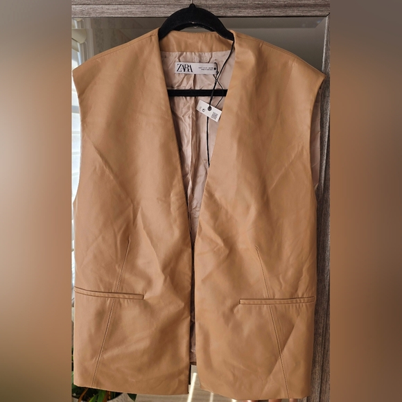 Shorts and vest faux leather - Picture 4 of 5